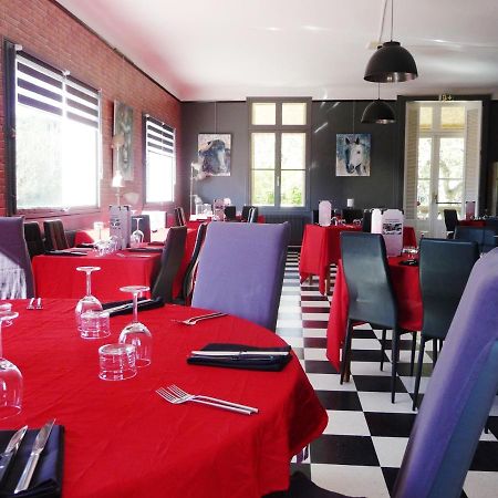 Hotel Restaurant Le Colombier ルムーラン エクステリア 写真